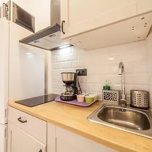 Raval Botella Private Hostal
